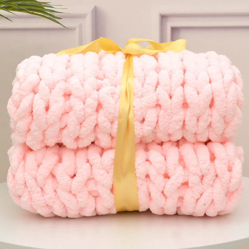 Handcrafted Chunky Knitted Blanket in Coarse Wool - Thick Chenille Woven Blanket for Sofas and Photography Props