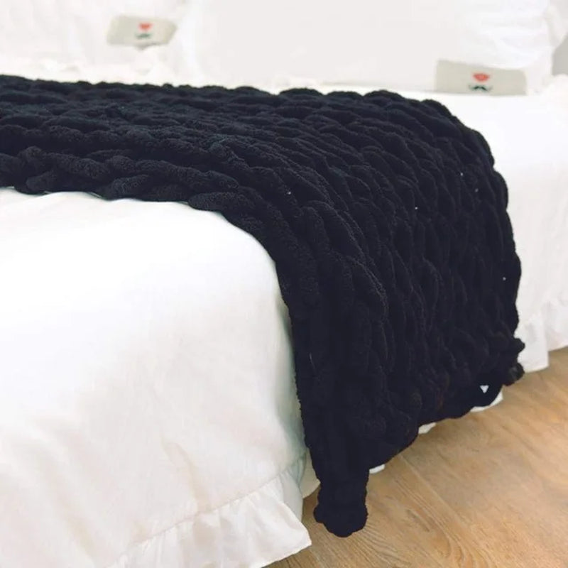 Handcrafted Chunky Knitted Blanket in Coarse Wool - Thick Chenille Woven Blanket for Sofas and Photography Props