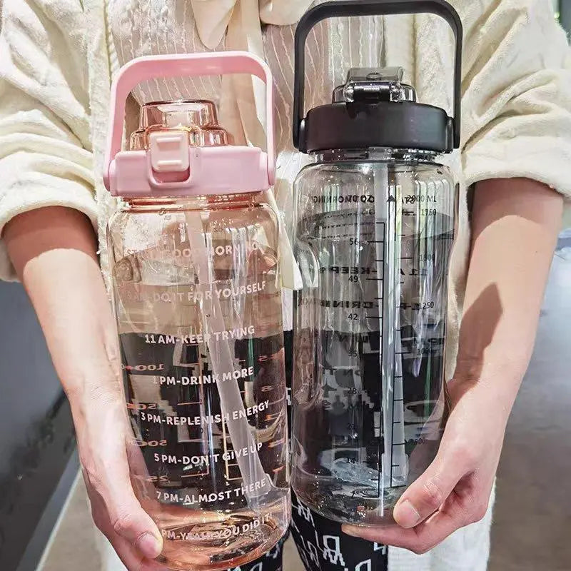 Large Capacity 2000ml Sports Water Bottle with Straw, Leak-Proof and Drop-Resistant Design, Portable and Scaled for Easy Hydration