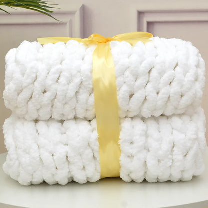 Handcrafted Chunky Knitted Blanket in Coarse Wool - Thick Chenille Woven Blanket for Sofas and Photography Props
