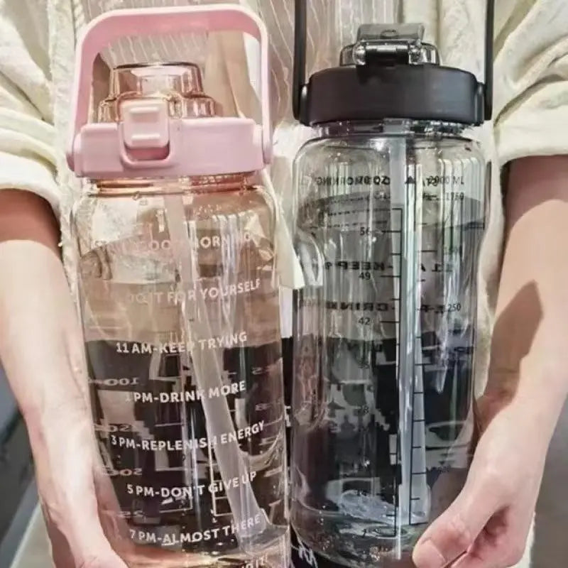 Large Capacity 2000ml Sports Water Bottle with Straw, Leak-Proof and Drop-Resistant Design, Portable and Scaled for Easy Hydration